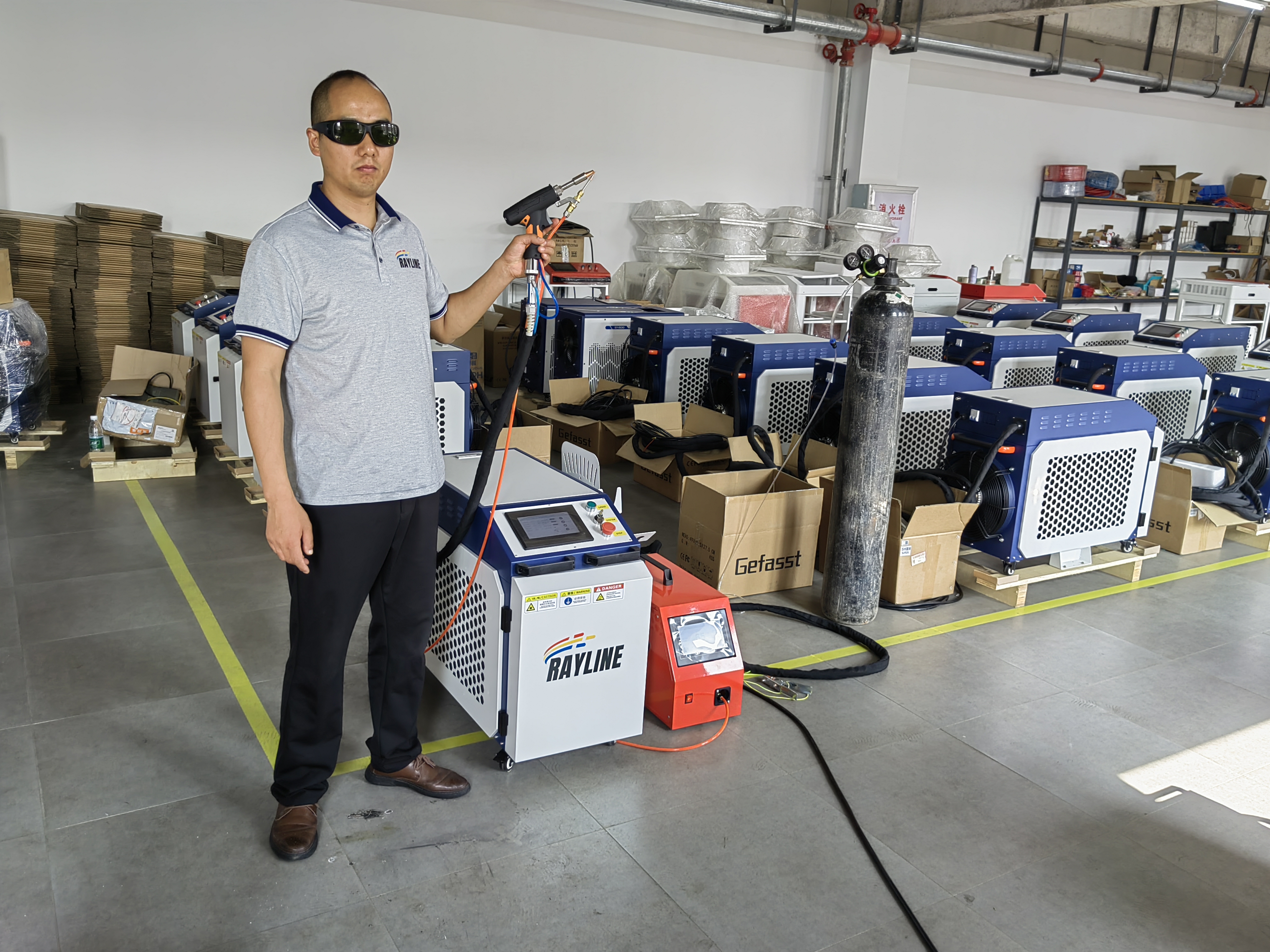 4-in-1 1500W water cooled  Las - Industrial Laser Welder Constant recension och pris